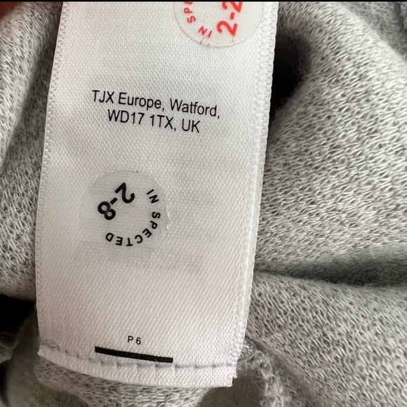 Kenar • Gray Ruffle Sleeve Shift Dress - Picture 10 of 10